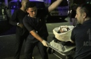 Devrilip sürüklenen kamyonetin şoförü yaşam...