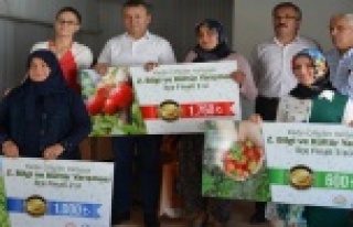 Kadın çiftçiler yarıştı