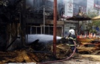 Kopan elektrik teli hasır dükkanını yaktı