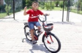 Küçük Efe artık duyabilecek