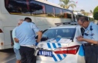 Sahte plaka kullanan 2 servis aracı trafikten men...