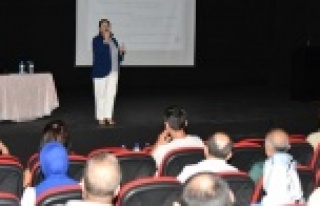 Alanya Belediyesi personelini eğitiyor