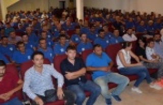 Sinekle mücadele ekibine teatral eğitim