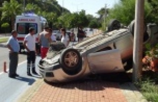 Takla atan araçtan burnu bile kanamadan çıktılar