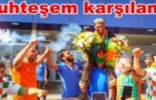 Yıldız futbolcu Alanya'da böyle karşılandı
