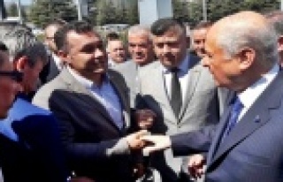 Yücel, Devlet Bahçeli'yi karşıladı