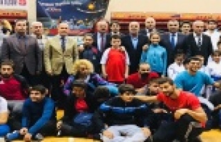 Bakanlığın hediyeleri törenle sahiplerine verildi