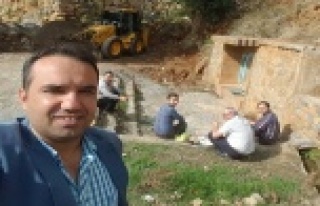 Muhtardan Başkan Yücel'e selfie'li teşekkür