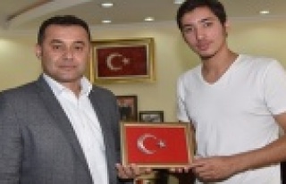 Başkan Yücel milli gururumuzu ağırladı