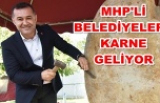 Adem Murat Yücel'e karne verilecek