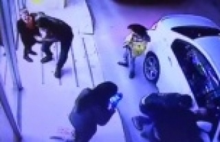 Aracın altında kalan çocuk için seferber oldular