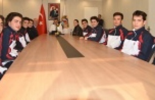 Bahçeşehir'in şampiyonları Yücel'i...