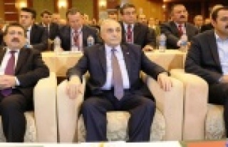 Bakan, basına kapalı toplantıyı açıp açıkladı