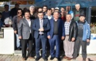 Başkan Yücel taksici esnafı ile bir araya geldi