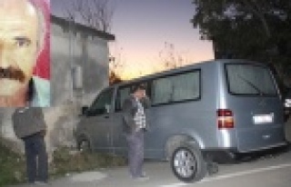 Duvara çarpan sürücü hayatını kaybetti