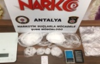Antalyada uyuşturucu operasyonu: 2 gözaltı