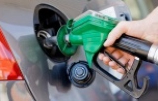 Benzine bir zam daha geldi