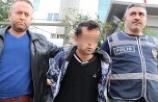 İki kız çocuğuna tacizden tutuklandı