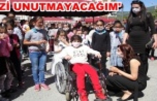 Minik Sıla'dan Alanya'yı duygulandıran...
