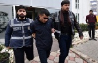 'Polisim' diyen dolandırıcılar yakalandı