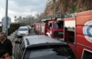 Yat limanındaki restoran yangını korkuttu