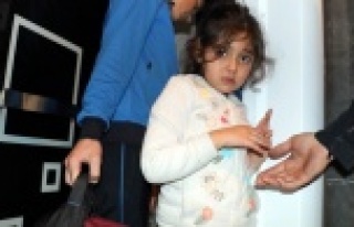 Ailesinin içeriye kilitleyip işe gittiği 5 yaşındaki...