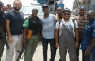 Antalyalı iş adamı Somali'de batık gemi çıkarıyor