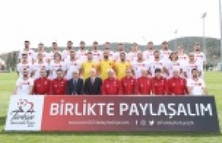Emre Akbaba Milli Takımda ilk 11'de