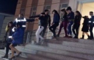 Flaş fuhuş operasyonu: 8 kişi gözaltında