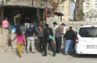 Hamile kardeşini jiletle yaralayıp, paralarını...