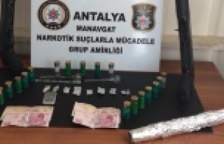 Komşuda uyuşturucu operasyonu