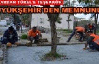 Öğrenciler toz ve çamurdan kurtuluyor