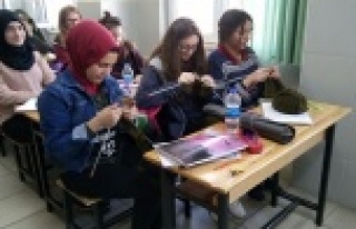 Öğrencilerin ilmeği Afrin’deki Mehmetçik'i...