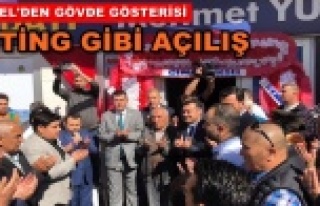 Yüksel'in seçim ofisi dualarla açıldı