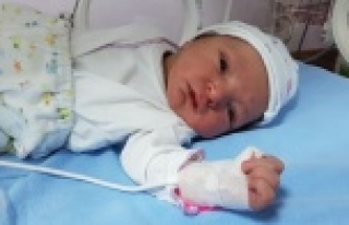 Ağaç altına bırakılmış bebek bulundu