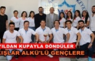 ALKÜ Halk Oyunları ekibinden büyük başarı