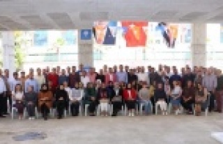 Ak Parti yeni binanın inşaatında buluştu