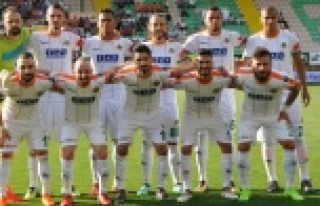 Akdeniz derbisi Alanyaspor'un