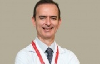 “Meme küçültme ameliyatı sırt ağrılarına...