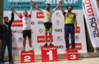 Yunus Yetkin'den 2 altın madalya