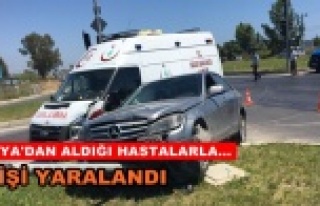 Alanya'dan hasta taşıyan ambulans kaza yaptı