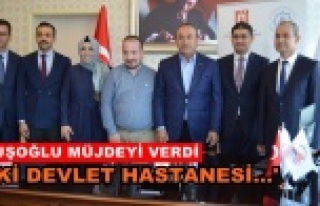 Bakan Çavuşoğlu'ndan hastane ziyareti