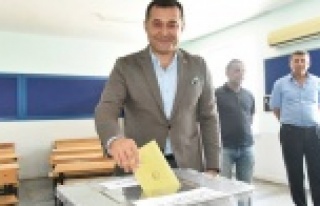 Başkan Yücel oyunu kullandı, 'hayırlı olsun'...