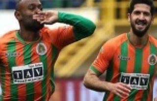 Beşiktaş'tan Emre Akbaba için sürpriz takas...