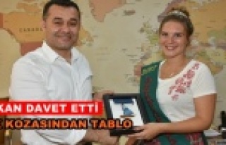 Elma kraliçesi Alanya'da