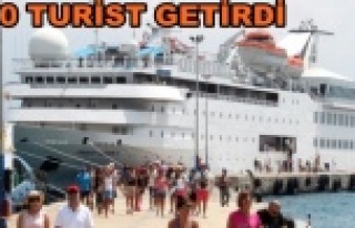 Lübnan gemisi limana yanaştı