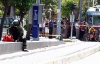 Orduevi karşısında şüpheli bebek arabası alarmı