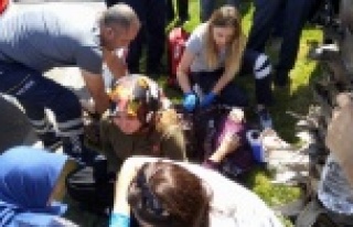 Takla atan araç ağaçlara çarparak durabildi: 3...