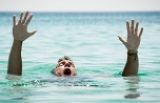 Alanya'da denizde can pazarı