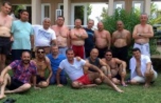 Asker arkadaşları 26 yıl sonra Antalya'da...